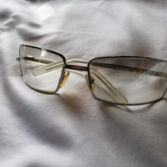 Authentic D&G sunglasses - Picture 2 of 7